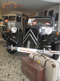 90 Jahre Citroen 11CV HY