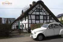 2CV Ente Mietwagen Leihwagen Monschau Höfen Fachwerkhaus 